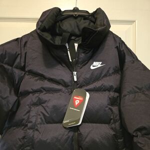BRAND NEW WITH TAGS Ladies NIKE CROP Puffer Jacket Size XS